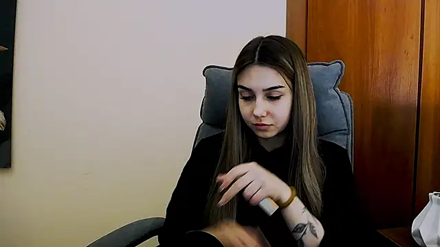 Lili magic online show from March 2025 01:04:02 PM