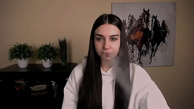 Lili magic online show from November 2025 03:39:01 PM