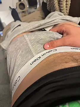 Daddyslegacy online show from April 2026 08:44:01 PM