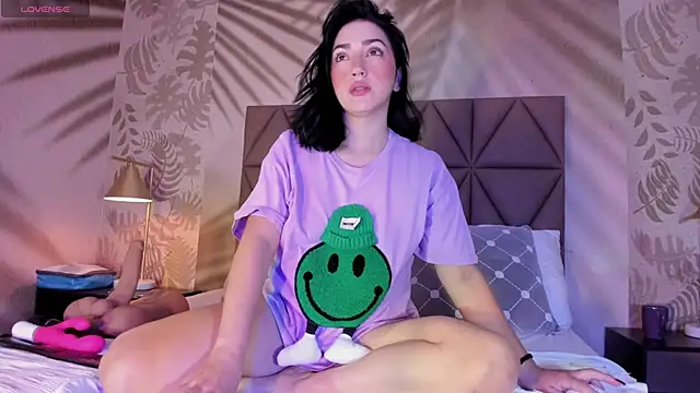 LIAH IZUMI online show from January 2025 11:52:01 AM