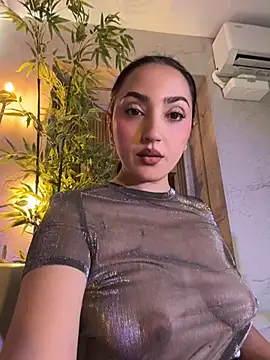 LIAH IZUMI online show from July 2026 04:39:33 PM