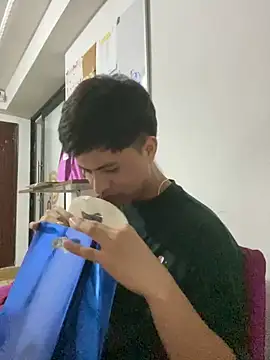 Snapshot of Niicky1_ chatting on December 2024 12:40:02 AM Niicky1  online show from December 2024 12:40:02 AM