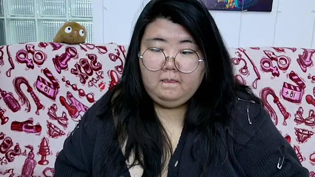 Snapshot of Nadine_asian chatting on December 2025 09:05:01 AM Nadine asian online show from December 2025 09:05:01 AM