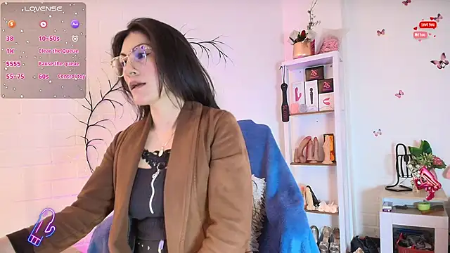 Rapunzeell  online show from September 2025 01:22:01 PM