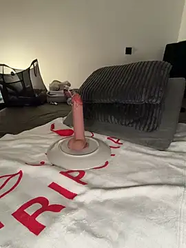 Snapshot of Laurahorney_xo chatting on October 2025 08:41:02 PM Laurahorney xo online show from October 2025 08:41:02 PM