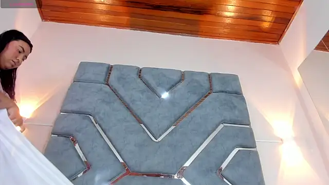 LucciaPorter online show from February 2026 02:03:01 PM