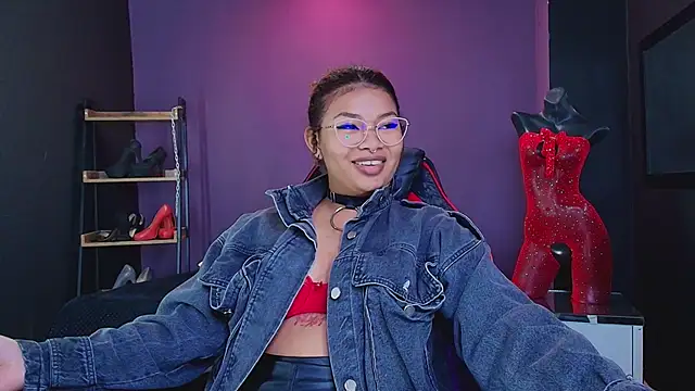 Snapshot of JadaRoberts chatting on December 2024 11:51:01 PM JadaRoberts online show from December 2024 11:51:01 PM