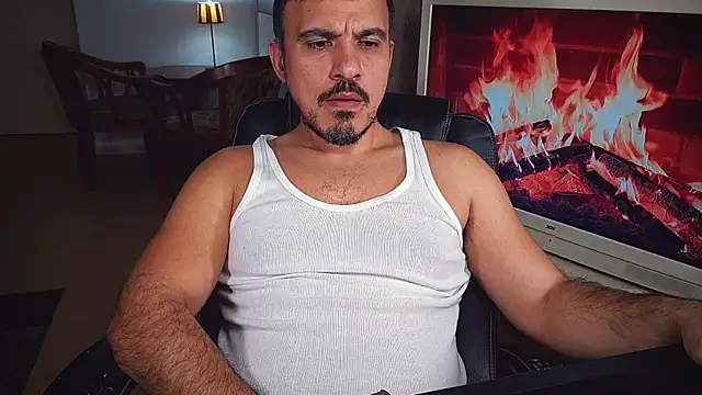 Snapshot of officeman7 chatting on February 2025 05:08:01 PM officeman7 online show from February 2025 05:08:01 PM