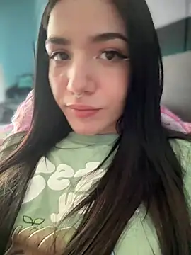 Snapshot of ShannonShanny chatting on March 2025 01:18:01 PM ShannonShanny online show from March 2025 01:18:01 PM