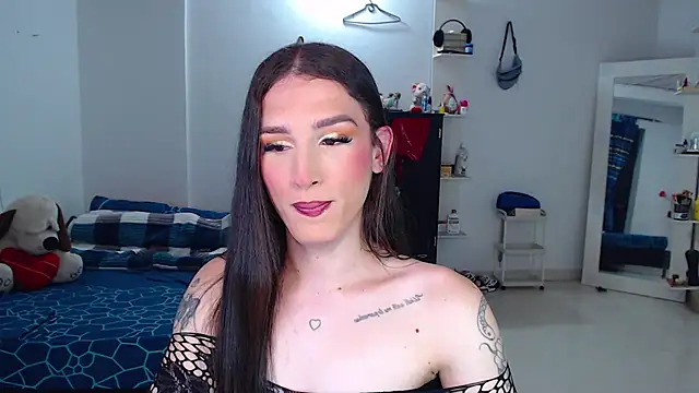 Playwithlulut77 online show from April 2026 09:49:02 PM