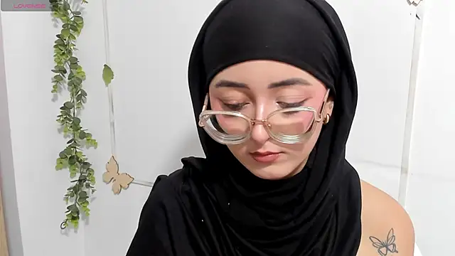 Snapshot of aysel_elid chatting on April 2026 11:02:02 PM aysel elid online show from April 2026 11:02:02 PM