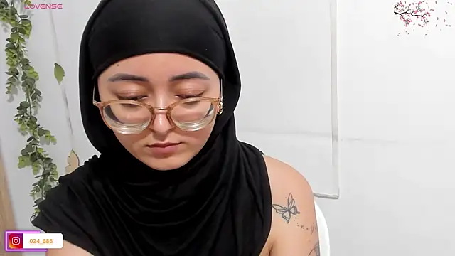 Snapshot of aysel_elid chatting on June 2026 01:28:02 AM aysel elid online show from June 2026 01:28:02 AM