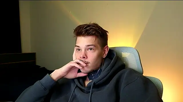 DENIS HERE online show from February 2026 04:37:02 PM