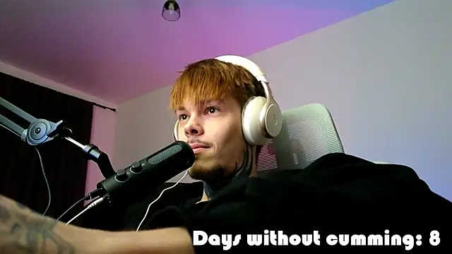 DENIS HERE online show from April 2026 11:21:03 PM