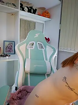 Snapshot of Ahrya_ chatting on October 2025 12:08:02 AM Ahrya online show from October 2025 12:08:02 AM