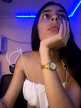 cristel 17 online show from December 2025 03:02:01 AM