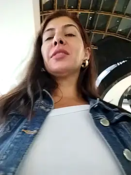 scarlett moore online show from February 2025 01:02:01 AM