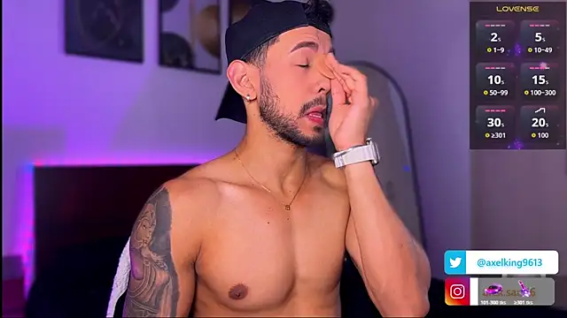 AxelKing1326 online show from November 2025 09:24:02 PM