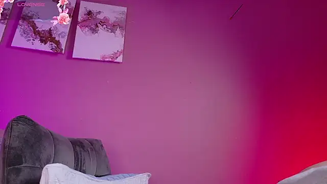 foxxy-lov3 online show from March 2026 01:41:01 PM