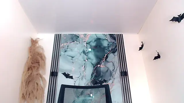 hilary rodriguez online show from November 2025 07:13:02 PM