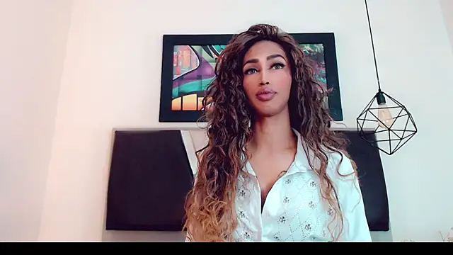 hilary rodriguez online show from December 2025 07:08:02 PM