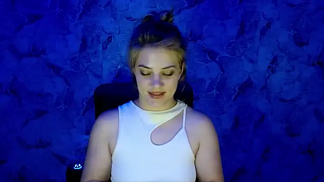 Snapshot of nika_gold1 chatting on June 2026 07:07:01 PM nika gold1 online show from June 2026 07:07:01 PM