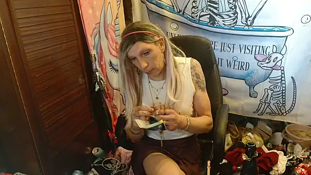 Ombeline1 online show from April 2026 12:17:02 PM