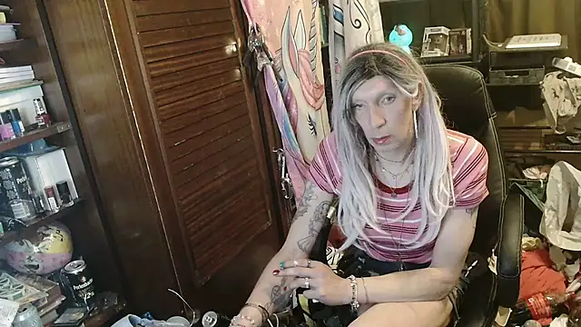 Ombeline1 online show from April 2026 01:30:01 AM