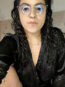 Lia Hurley online show from December 2024 08:36:02 PM