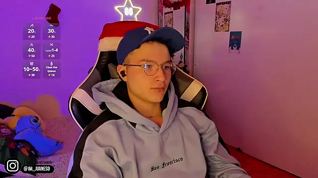Snapshot of AustinSummerr chatting on December 2024 02:17:02 PM AustinSummerr online show from December 2024 02:17:02 PM