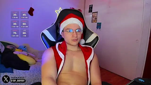 Snapshot of AustinSummerr chatting on December 2024 04:49:02 PM AustinSummerr online show from December 2024 04:49:02 PM