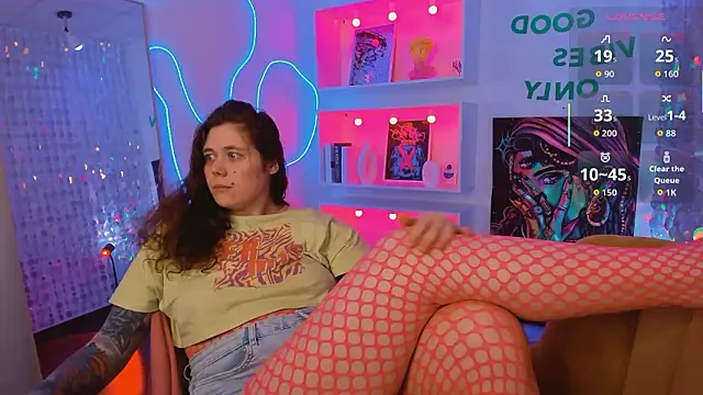 Snapshot of SophiePure chatting on February 2026 01:45:01 AM SophiePure online show from February 2026 01:45:01 AM