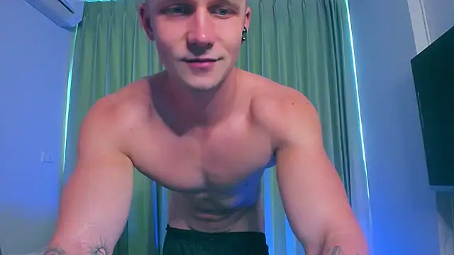 Snapshot of Samuel_Andrew chatting on December 2024 03:59:01 AM Samuel Andrew online show from December 2024 03:59:01 AM