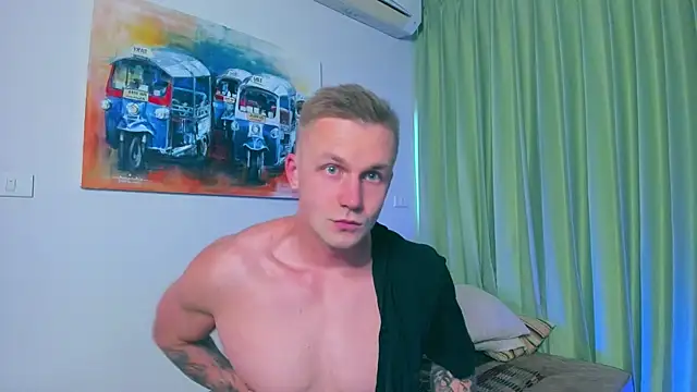 Snapshot of Samuel_Andrew chatting on December 2024 03:34:02 AM Samuel Andrew online show from December 2024 03:34:02 AM