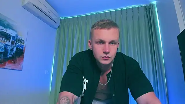 Snapshot of Samuel_Andrew chatting on January 2025 05:37:02 AM Samuel Andrew online show from January 2025 05:37:02 AM