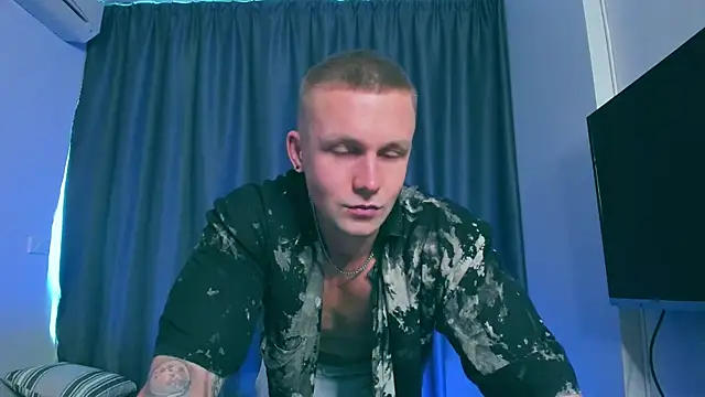 Snapshot of Samuel_Andrew chatting on January 2025 06:42:01 AM Samuel Andrew online show from January 2025 06:42:01 AM