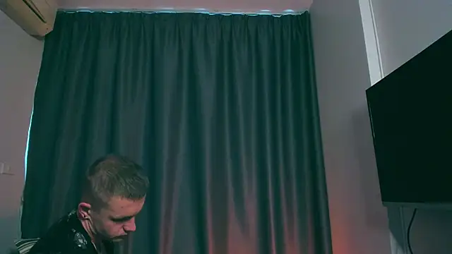 Snapshot of Samuel_Andrew chatting on February 2025 02:59:02 AM Samuel Andrew online show from February 2025 02:59:02 AM