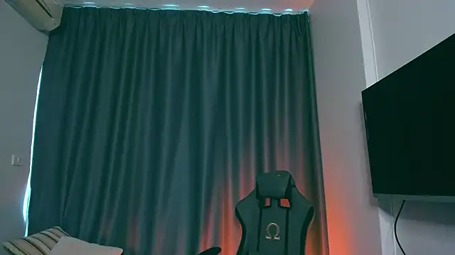 Snapshot of Samuel_Andrew chatting on March 2025 07:18:01 AM Samuel Andrew online show from March 2025 07:18:01 AM