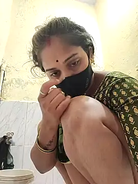 Snapshot of Hi_Radhika chatting on February 2025 01:50:02 AM Hi Radhika online show from February 2025 01:50:02 AM