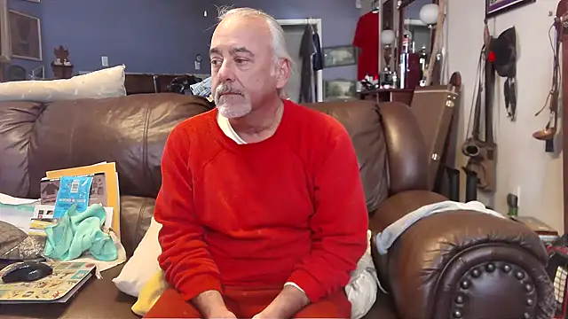 Snapshot of PincheDave4u chatting on January 2025 07:45:02 PM PincheDave4u online show from January 2025 07:45:02 PM