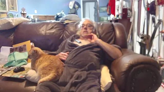 Snapshot of PincheDave4u chatting on February 2025 03:13:01 AM PincheDave4u online show from February 2025 03:13:01 AM