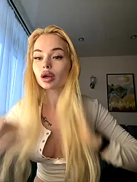 Vladamais online show from November 2025 10:25:02 AM