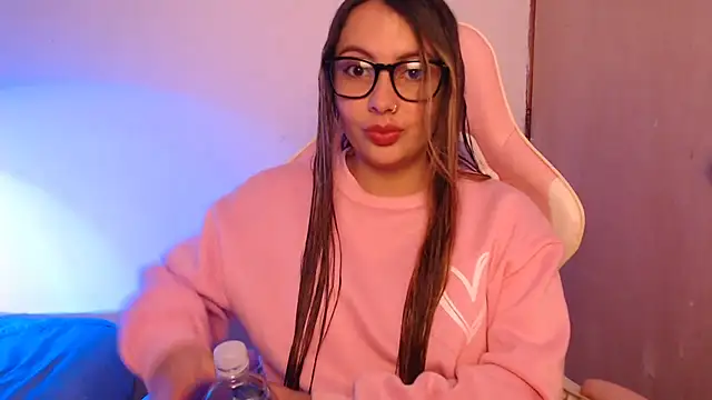 Snapshot of lalawhitte chatting on November 2025 03:34:02 PM lalawhitte online show from November 2025 03:34:02 PM