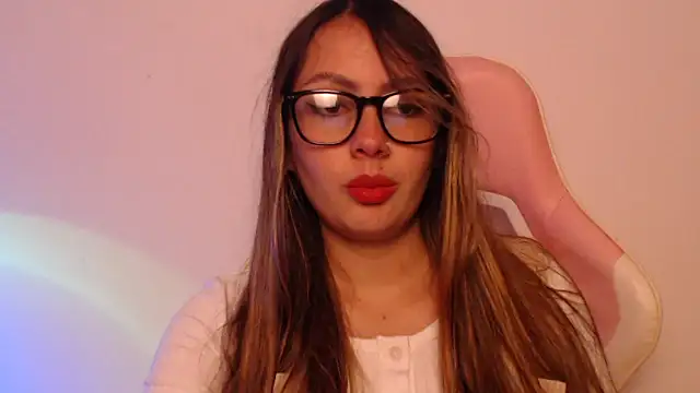 Snapshot of lalawhitte chatting on November 2025 09:25:02 PM lalawhitte online show from November 2025 09:25:02 PM