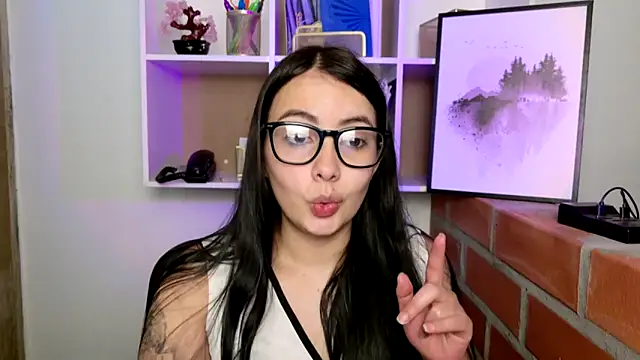Snapshot of lalawhitte chatting on May 2026 12:02:01 PM lalawhitte online show from May 2026 12:02:01 PM