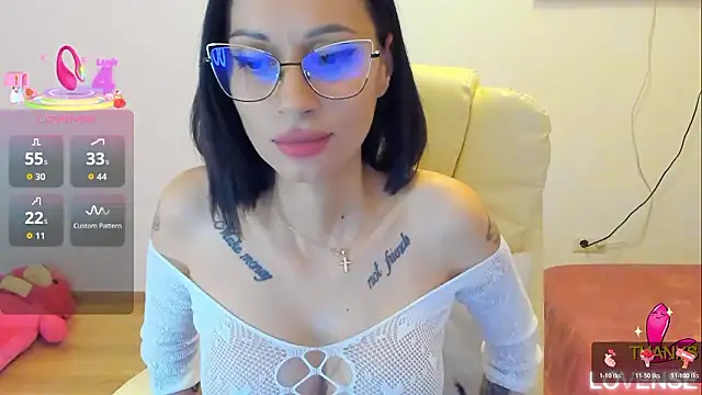 Snapshot of kissnicol32 chatting on January 2026 04:20:02 PM kissnicol32 online show from January 2026 04:20:02 PM