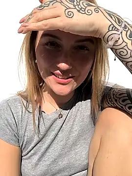 Goldloeckchen159 online show from November 2025 12:56:01 PM