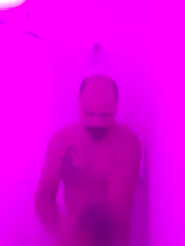 Snapshot of KrazyLegz chatting on December 2024 02:20:02 AM KrazyLegz online show from December 2024 02:20:02 AM