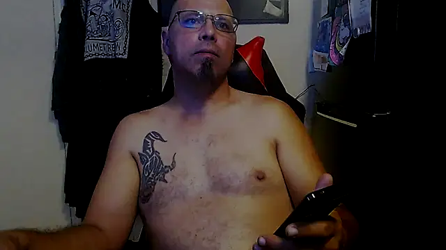 Snapshot of KrazyLegz chatting on September 2025 05:25:01 PM KrazyLegz online show from September 2025 05:25:01 PM