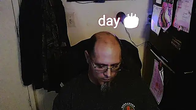 Snapshot of KrazyLegz chatting on November 2025 08:58:02 PM KrazyLegz online show from November 2025 08:58:02 PM